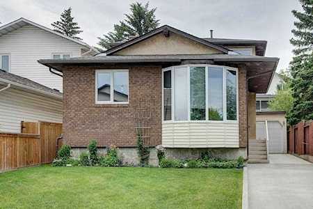 119 Whitlock Close NE Calgary, AB T2Y 4x2