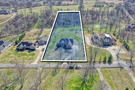 305 Hunters Ln Hendersonville, TN 37075