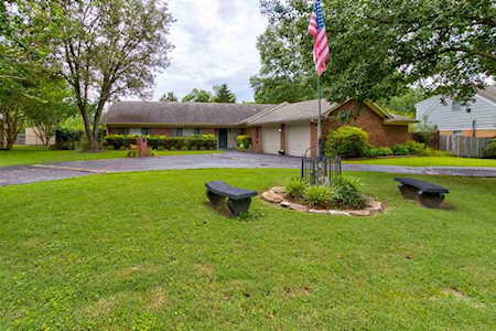 7187 Poplar Pike Germantown, TN 38138
