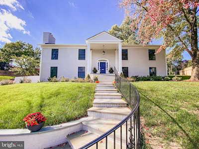 518 Canterbury Ln Alexandria, VA 22314