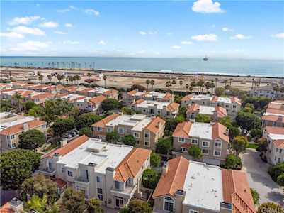 19415 Merion Circle Huntington Beach, CA 92648