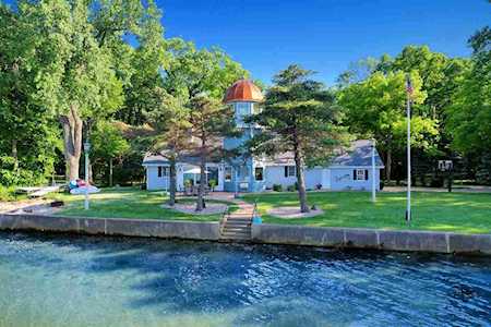 4808 Point Comfort Rd Green Bay, WI 54311