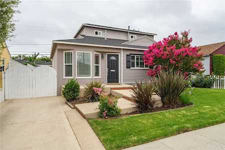 3911 Lees Avenue Long Beach, CA 90808