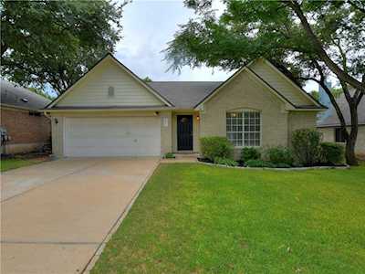 4604 Moose Dr Austin, TX 78749