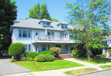 9 Avon St #2 Wakefield, MA 01880