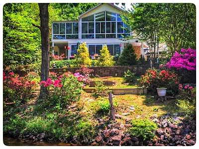 131 Highland Lake Union Hall, VA 24176