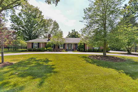 606 Linden Dr Anchorage, KY 40223
