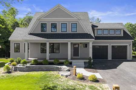 14 Eagle Dr Newmarket, NH 03857