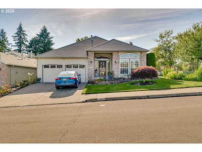 2704 SE Baypoint Dr Vancouver, WA 98683