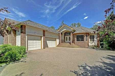 7112 Bow Crescent NW Calgary, AB T3S 2B9