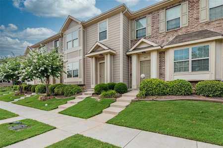 3045 Peyton Brook Drive Fort Worth, TX 76137
