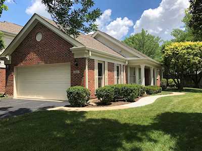 2121 N Charter Point Rd Arlington Heights, IL 60004