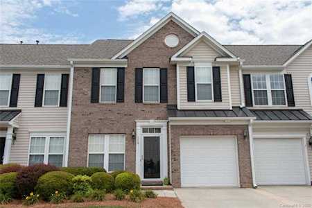 170 Autumn Falls Dr Lake Wylie, SC 29710
