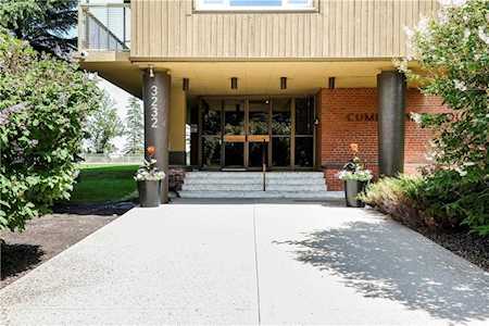 3232 Rideau Place SW #203 Calgary, AB T2C 2C6