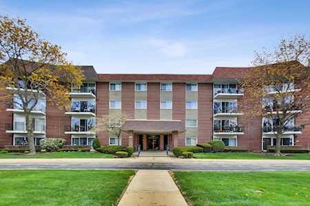 1025 S Fernandez Ave #2G Arlington Heights, IL 60005
