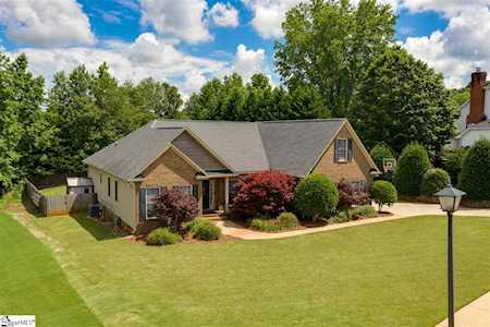 208 Grayson Dr Travelers Rest, SC 29690