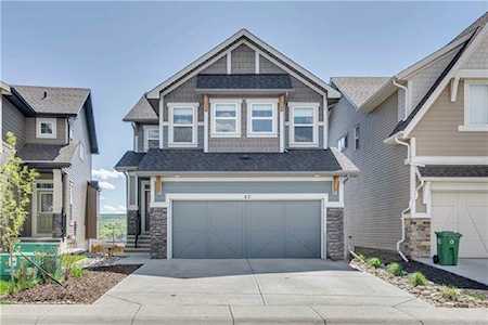42 Heritage View Cochrane, AB T4C 0G4