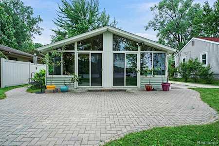 14112 Edgewater Dr Dexter Twp, MI 48137