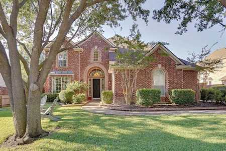 2704 Lake Breeze Lane Flower Mound, TX 75022