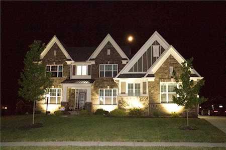 2476 Commons Court Avon, IN 46123