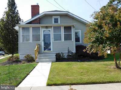 18 New York Ave Burlington, NJ 08016