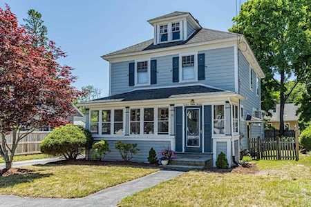 16 Sunset Ave Chelmsford, MA 01824