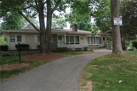 29 High Ridge Dr Cumberland, RI 02864