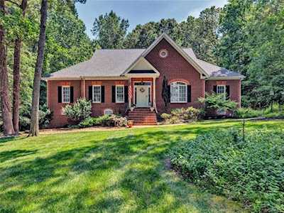 8413 Rock Valley Ln Chesterfield, VA 23838