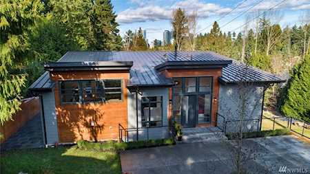 10210 SE 10th St Bellevue, WA 98004