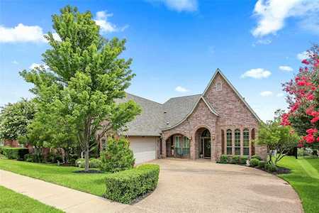 8970 Little Reata Trail Benbrook, TX 76126