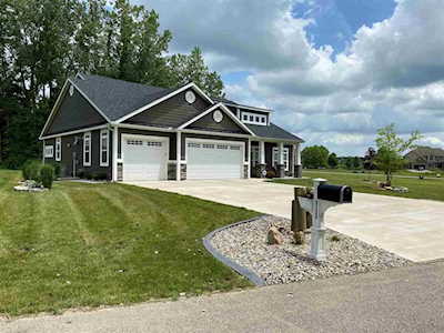 8120 E Country Club Drive Syracuse, IN 46567