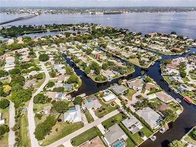 5972 Baker Ct Fort Myers, FL 33919