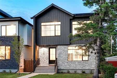 938 Renfrew Drive NE Calgary, AB T2E 5J1
