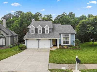 9020 Torrence Crossing Dr Huntersville, NC 28078