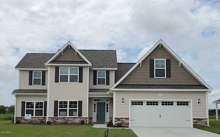 2746 Chalet Circle Winterville, NC 28590