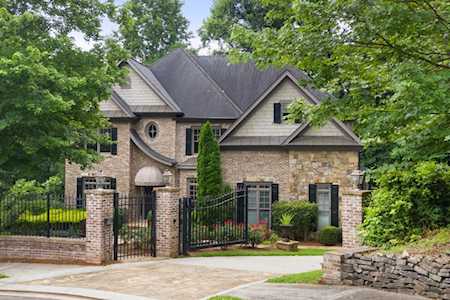 1755 Logans Knoll Atlanta, GA 30329