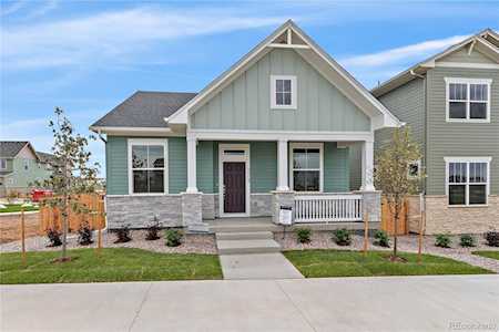 6008 N Netherlands Ct Aurora, CO 80019