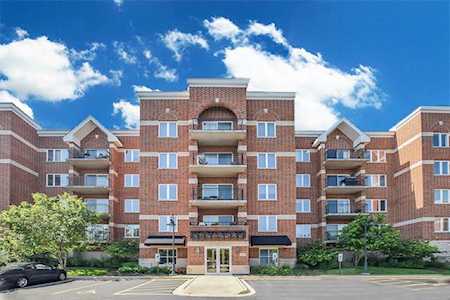 3401 N Carriageway Dr #407 Arlington Heights, IL 60004