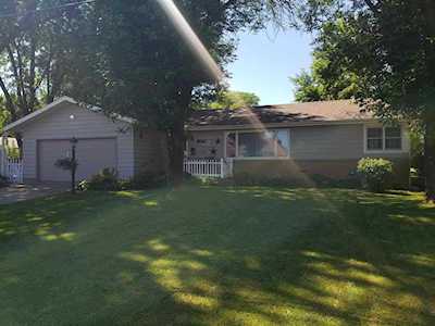 304 E Slifer St Portage, WI 53901