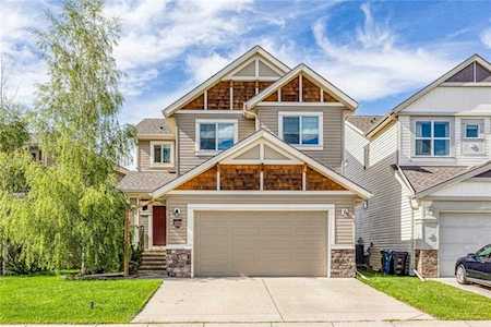 212 Copperpond Circle SE Calgary, AB T2Z 0R2