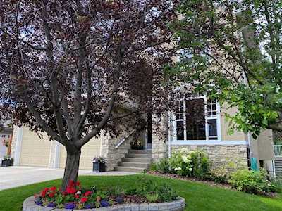 57 Discovery Ridge View SW Calgary, AB T3H 4P9