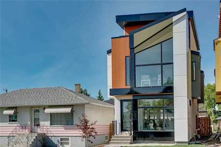 615 Alberta Avenue SE Calgary, AB T2G 4K5