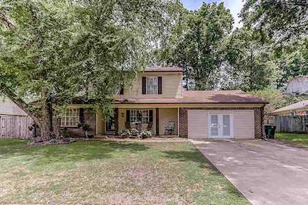 5702 Brenners Pl Bartlett, TN 38134
