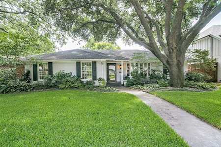 6918 Redstart Lane Dallas, TX 75214