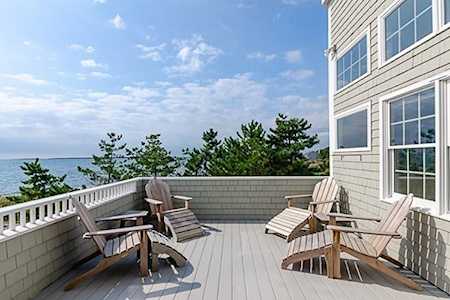 7 Anawan Rd Mattapoisett, MA 02739