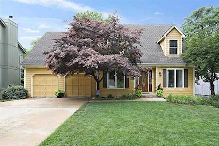 11316 Foster St Overland Park, KS 66210