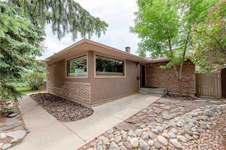 178 Fyffe Road SE Calgary, AB T2H 1C1