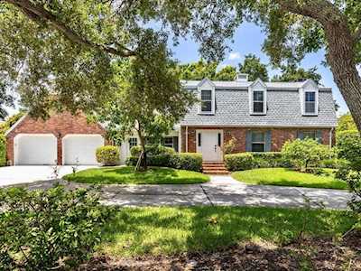827 Hillcrest Dr Bradenton, FL 34209