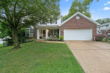 311 Woodlawn Terrace Ct Ballwin, MO 63021