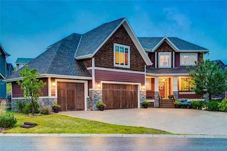 222 Fortress Bay SW Calgary, AB T3H 4H2